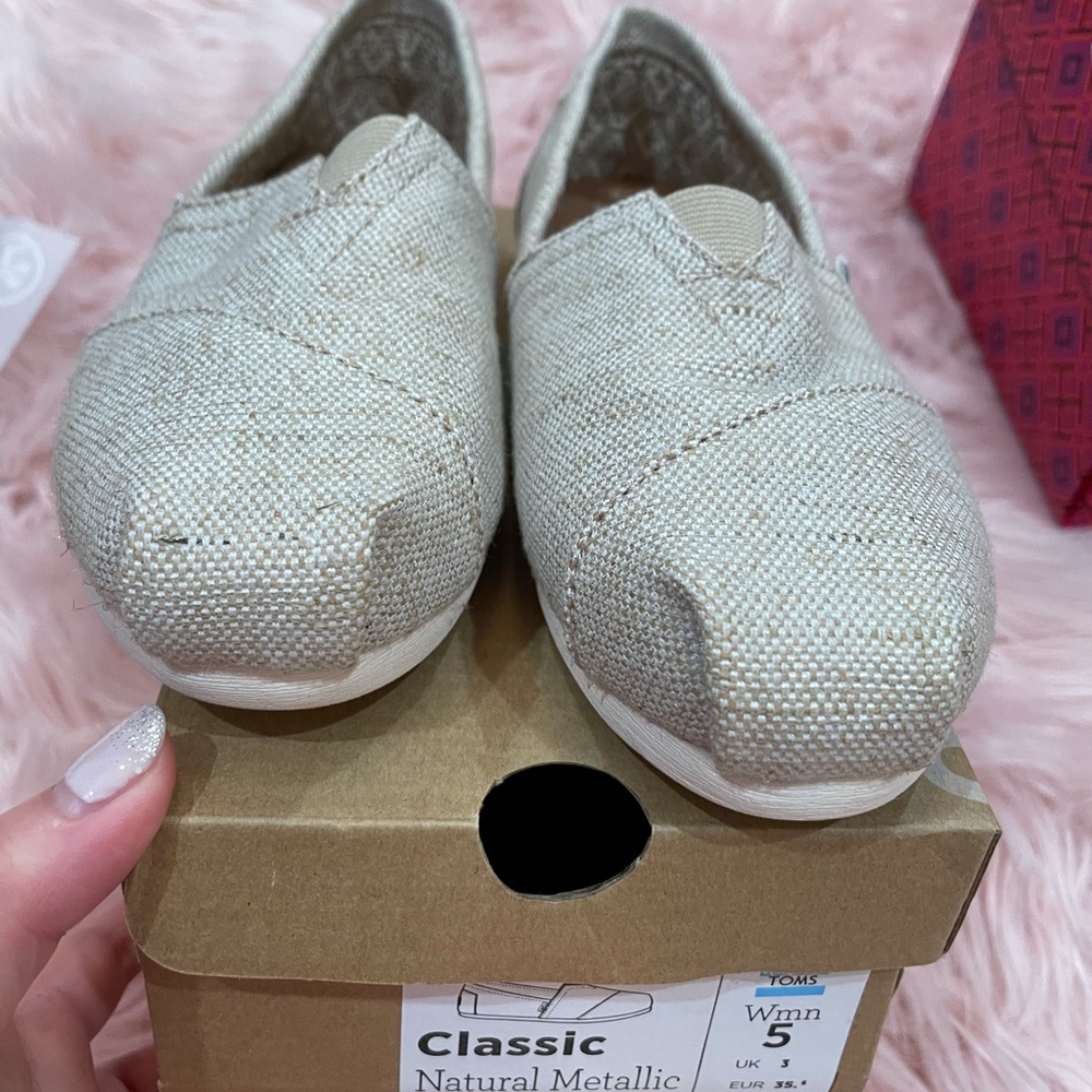 Brand new toms in beige tweed